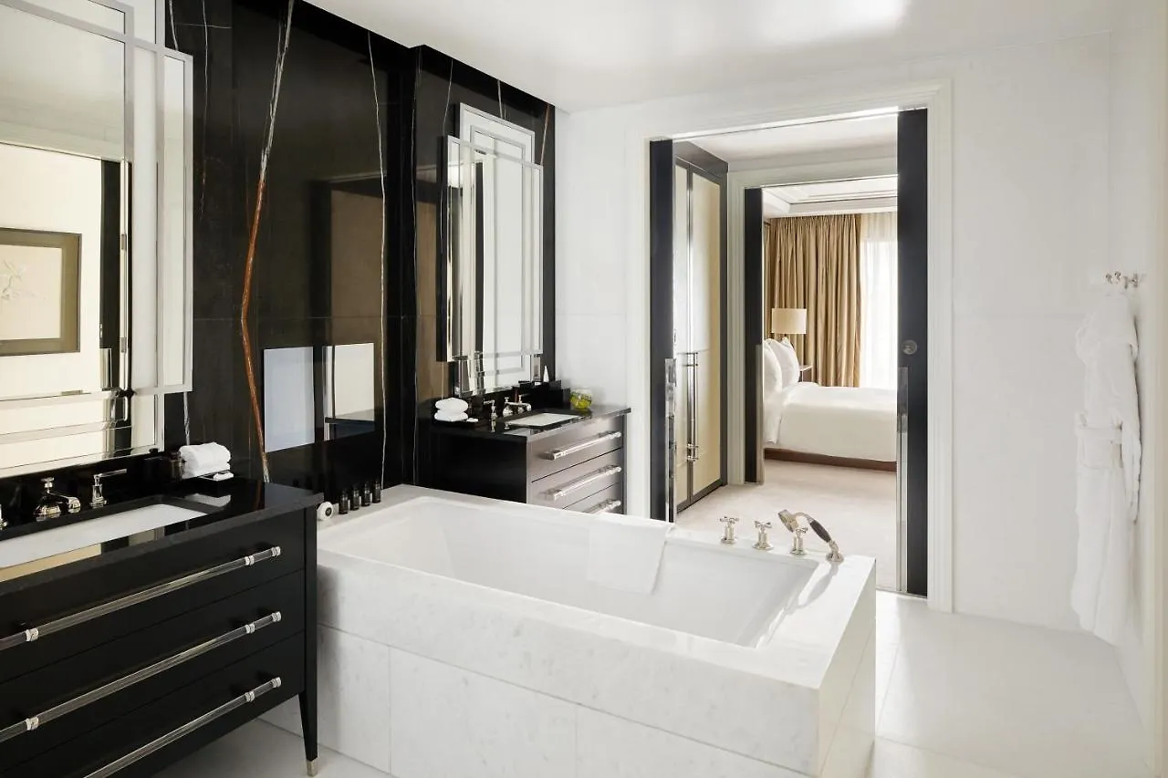 Hotel Four Seasons Residences London At Ten Trinity Square