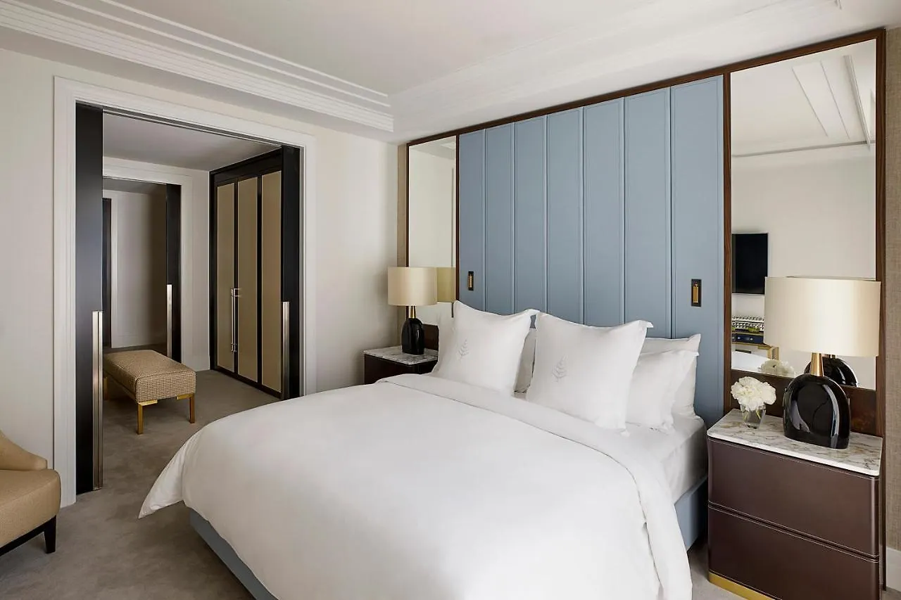 Hotel Four Seasons Residences London At Ten Trinity Square