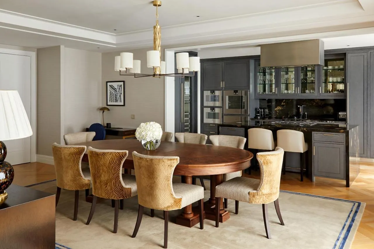Four Seasons Residences London At Ten Trinity Square Hotel